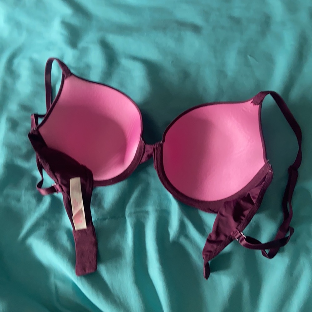 Victoria Secret Bra - Picture 3 of 3